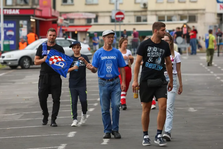 Ovako izgleda atmosfera oko stadiona Maksimir