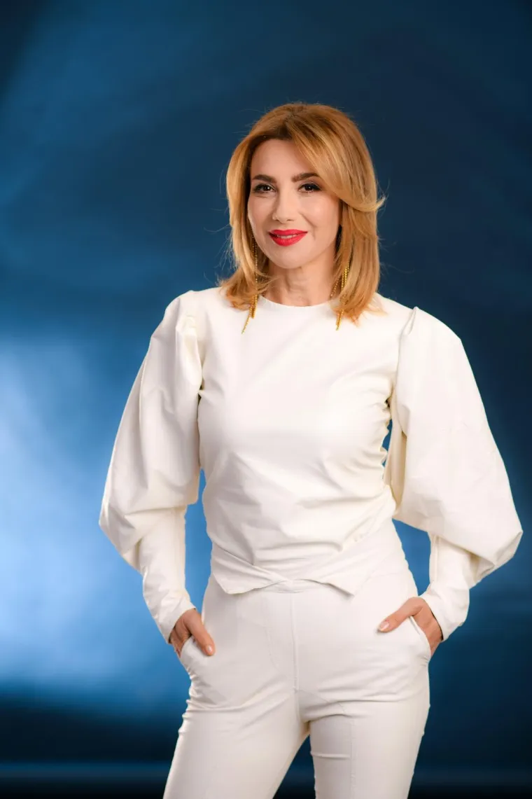 Nedavno proslavila 48.: Ecija Ojdanić pozirala u zavodljivom izdanju i dokazala da su njezinu slučaju godine samo broj