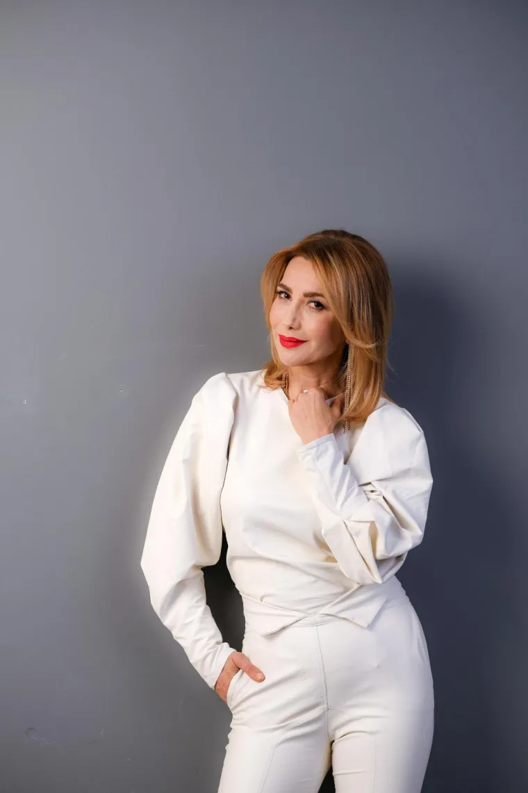 Nedavno proslavila 48.: Ecija Ojdanić pozirala u zavodljivom izdanju i dokazala da su njezinu slučaju godine samo broj