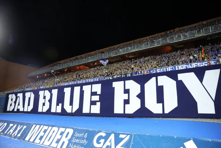 Boysi podigli poruku Torcidi, 'zapalili' Sjever pa slavili uz Grdovićevu hit obradu; 'Kad se momci s mulatima skupe...'