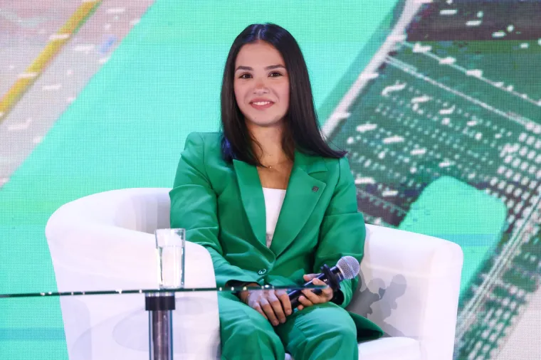 Prelijepa i uspje&scaron;na ruska sporta&scaron;ica brani tiranina Putina i Rusiju: 'Jedva čekam vidjet vam facu kad mi budete davali tu medalju'