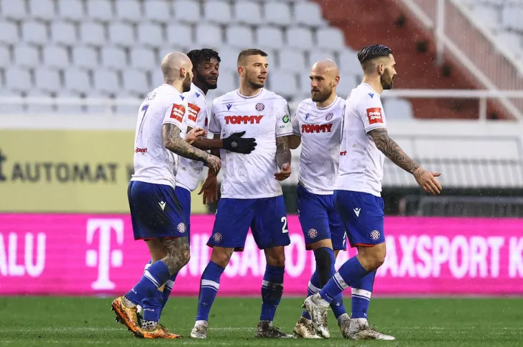 2. HNK Hajduk (1032. utakmice, 568 pobjeda, 237 remija i 227 poraza)  - 1938 bodova