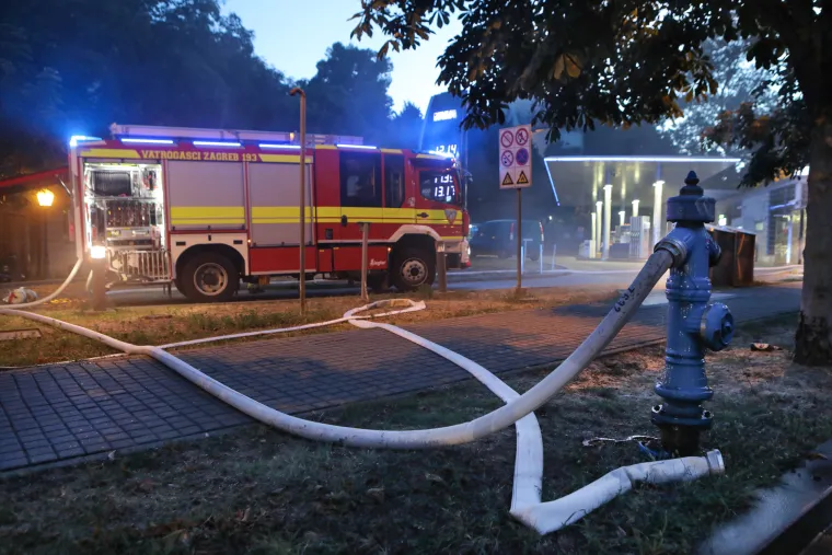 Gori u centru Zagreba! Grad je ispunjen dimom, u podzemnoj garaži zapalio se automobil