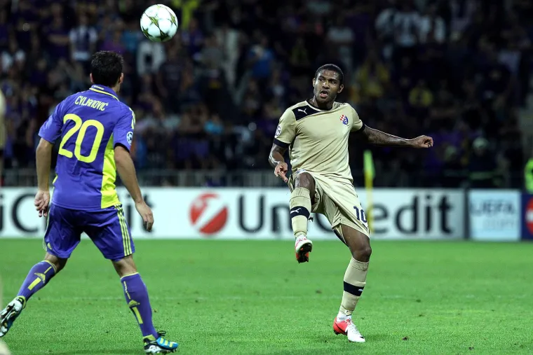 Dinamo - Maribor 2:1 , 1:0 2011/2012 (Dinamo u&scaron;ao u Ligu Prvaka)