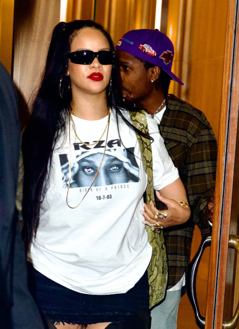 Rihanna će ovim čizmama opet posvađati internet: Mi smo prilično sigurno da se, osim nje, nijedna ovo ne bi usudila obuti