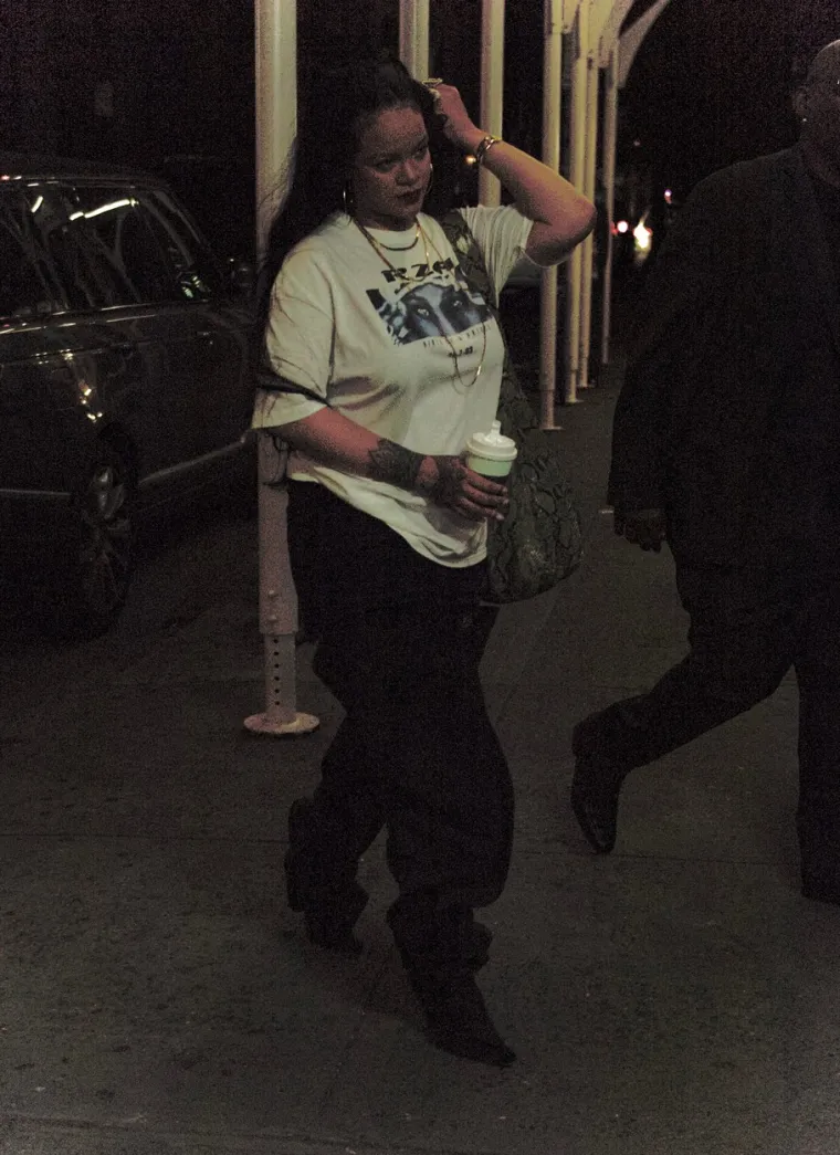 Rihanna će ovim čizmama opet posvađati internet: Mi smo prilično sigurno da se, osim nje, nijedna ovo ne bi usudila obuti