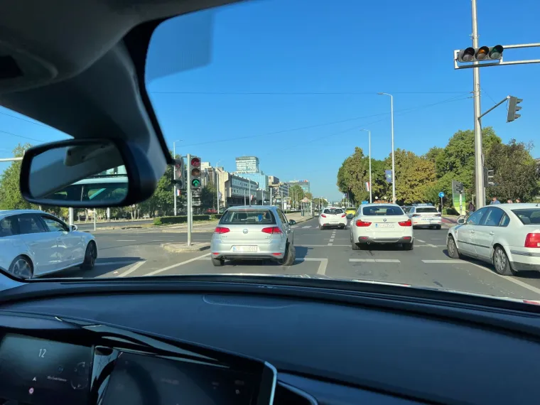 Prometna nesreća kod dvorane Lisinski: Sudarila se dva auta, stvaraju se gužve na križanju