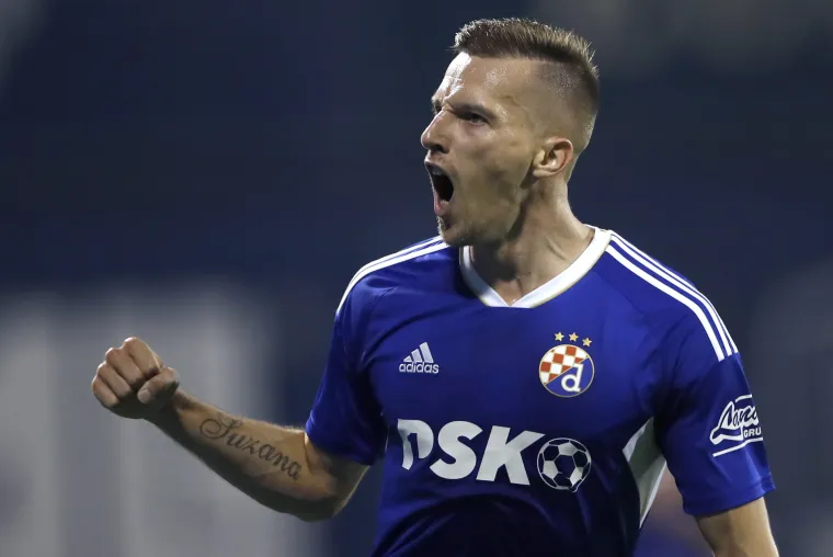 3. mjesto (Mislav Oršić) - Igrač koji je najučinkovitiji Dinamov igrač u napadu, već je tri sezone u nizu najbolji strijelac kluba. U HNL-u ima ukupno 74 postignuta pogotka, a kroz HNL karijeru je branio boje Rijeke, Intera iz Zaprešića te Dinama, za koji ima 197 odigranih utakmica, 83 postignuta gola i 36 asistencija. Svojim predstavama je u planovima izbornika Dalića u reprezentaciji, a svojim je golovima u Europi protiv brojnih mušterija koje su se samo redale jedna za drugom postao miljenik maksimirske publike.
