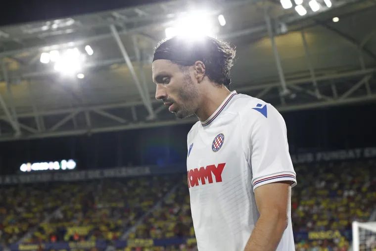 Pogledajte &scaron;to se sve događalo Hajduku u Valenciji: Bijele pogodila poznata kletva, Dambrauskasu nije dobro