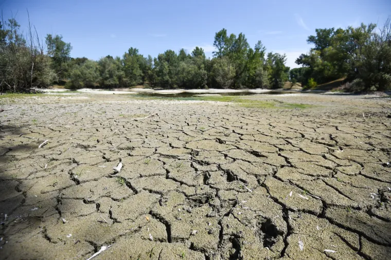 Zbog visokih temperatura, razina zagrebačkog Bundeka rekordno je niska. 