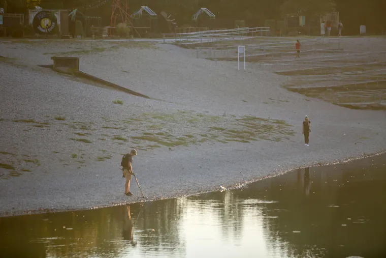 Zbog visokih temperatura, razina zagrebačkog Bundeka rekordno je niska. 