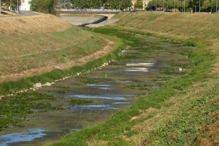 Rijeka Vuka koja se u Vukovaru ulijeva u Dunav gotovo da je presu&scaron;ila.