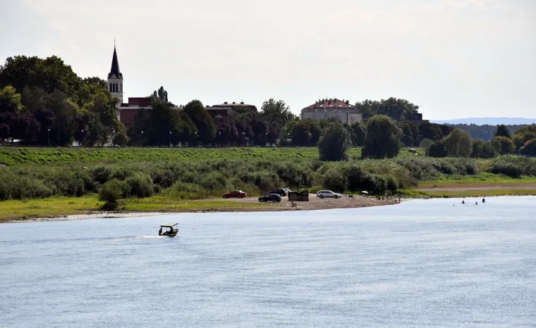 Vodostaj Save kod Slavonskog Broda samo je 17 centimetara vi&scaron;i od njegove najniže povijesne vrijednosti. 