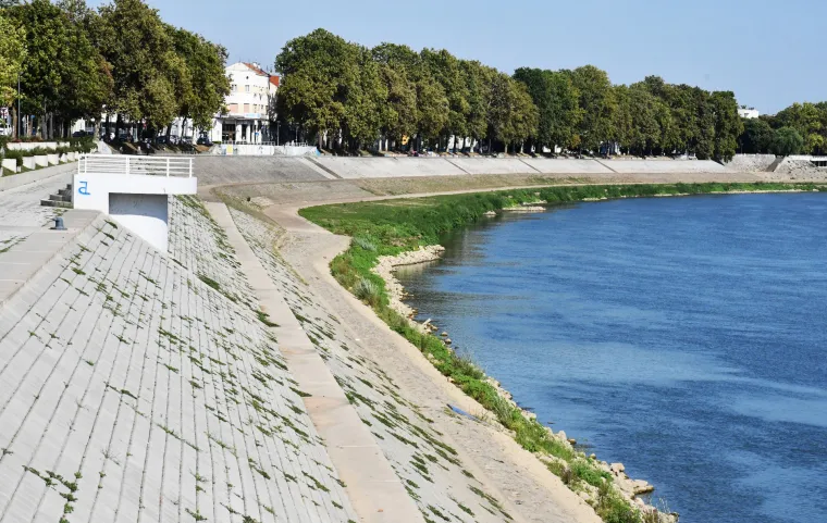 Vodostaj Save kod Slavonskog Broda samo je 17 centimetara vi&scaron;i od njegove najniže povijesne vrijednosti. 