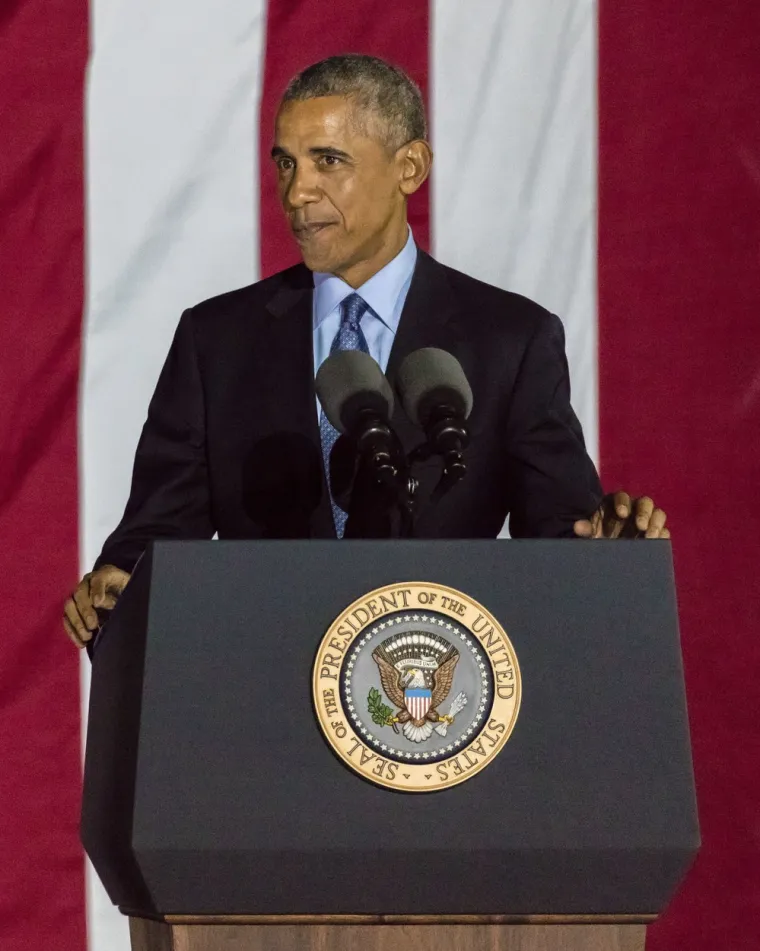 Titula prvog Afroameričkog predsjednika Sjedinjenih Država samo je jedna od impresivnih stvari o Baracku Obami. Prema Forbesu, pridruživanje Senatu SAD-a 2004. prouzročilo je povećanje zarade od njegovih prethodno objavljenih memoara što je rezultiralo značajnim financijskim dobitkom. Godine 2017., kada je članak objavljen, bio je težak više od 20 milijuna dolara. Sada izvan Bijele kuće i nastanjen u kući od 29 hektara, čini se da je bivši predsjednik Barack Obama utrostručio svoje bogatstvo. 