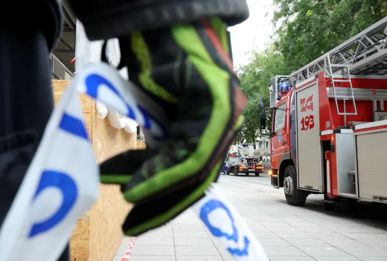 Pogledajte kr&scaron; i lom u centru Zagreba nakon &scaron;to se uru&scaron;io zid zgrade i o&scaron;tetio električne vodove