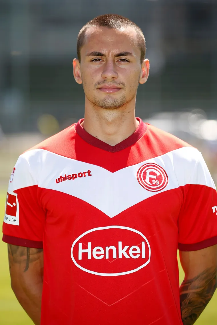 2018. godina (Davor Lovren) - Ovo je današnje perspektive dosta neočekivano. Brat Dejana Lovrena je iz druge momčadi Dinama je preselio u njemačku Fortunu.