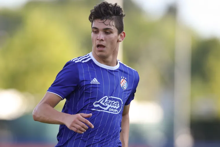 2020. godina (Antonio Marin) - Dobio je priliku u Dinamovoj prvom momčadi i zadivio svojim predstavama iako nije upisao puno nastupa.