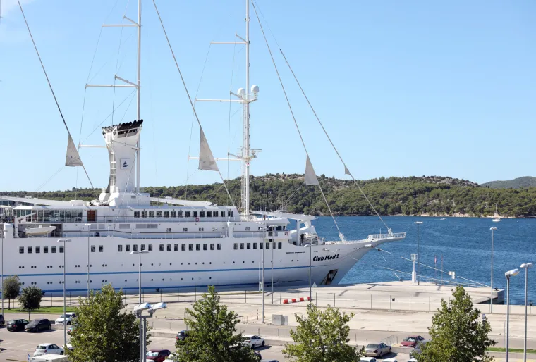 U &Scaron;ibenik uplovio Club Med 2, najveći i najluksuzniji jedrenjak na svijetu
