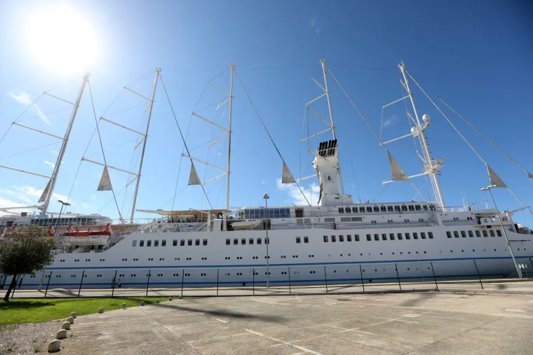 U &Scaron;ibenik uplovio Club Med 2, najveći i najluksuzniji jedrenjak na svijetu