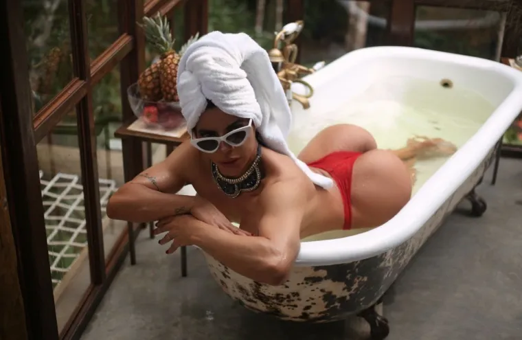 Suzy Cortez