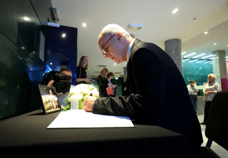 Od Mislava Bage oprostili se kolege i prijatelji. Na komemoraciju do&scaron;li Milanović i Toma&scaron;ević