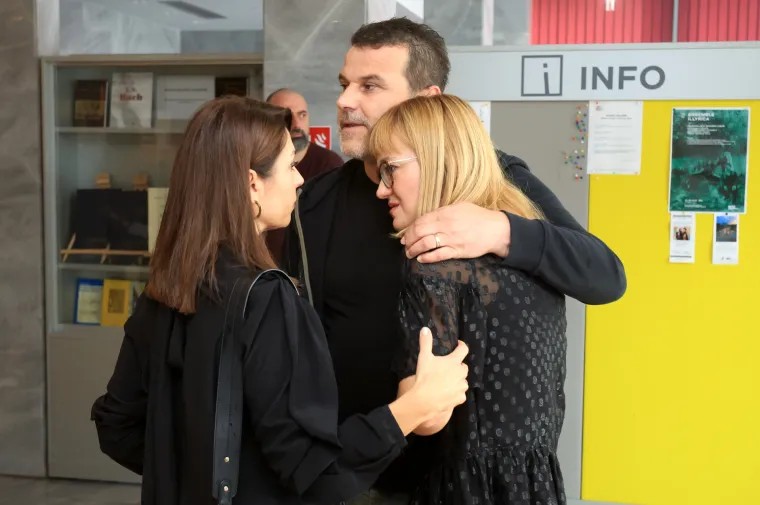 Od Mislava Bage oprostili se kolege i prijatelji. Na komemoraciju do&scaron;li Milanović i Toma&scaron;ević