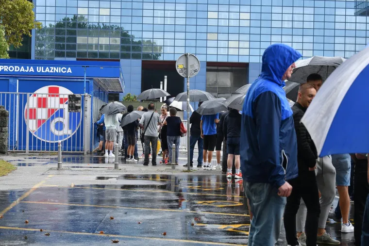 Sprema se totalna ludnica za Dinamovu utakmicu sezone! Pogledajte što su kamere snimile ispred Maksimira