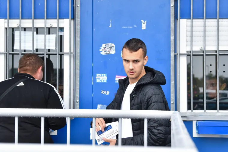Velik interes za utakmicu Dinama i Bodo/Glimta: Ljudi stoje na kiši, a Liga prvaka kuca na vrata