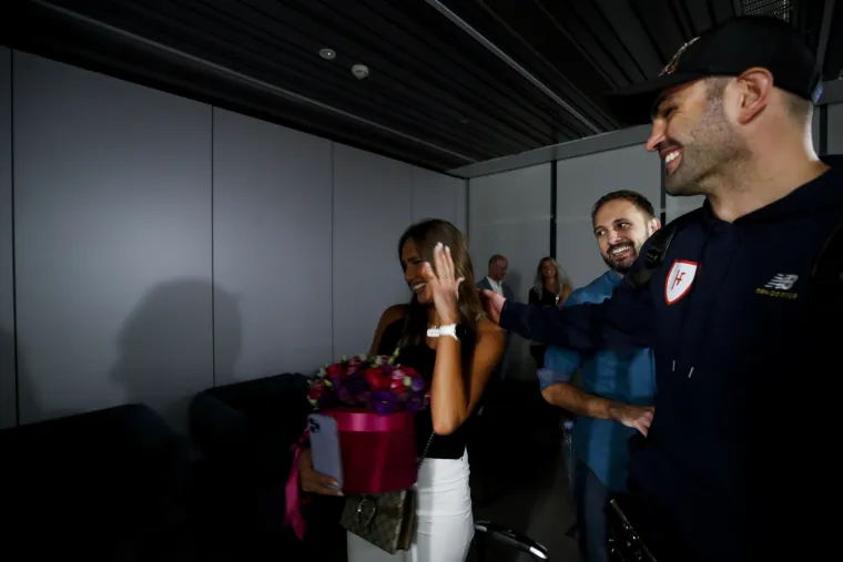 Povratak sa stilom uz osmijeh na licu: Filipa Hrgovića u Zagrebu dočekala njegova bolja polovica