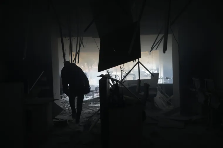 Potresne slike rata obišle su svijet koji užasnut gleda kako pod bombama nestaju bolnice, rodilišta, vrtići.