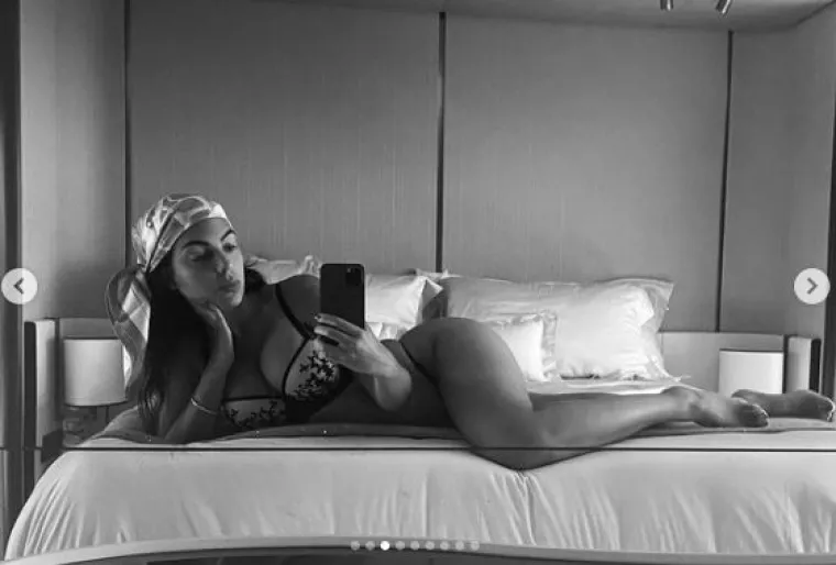 Georgina je rođena je 27. siječnja 1994. godine u Buenos Airesu, a djetinjstvo je provela u gradiću Jaca na sjeveroistoku &Scaron;panjolske. Kad je zavr&scaron;ila srednju umjetničku &scaron;kolu, preselila se u Madrid.