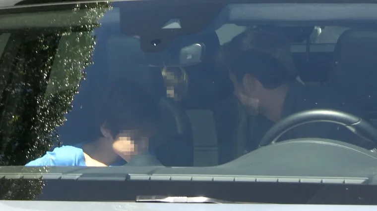 Paparazzi uhvatili Piqu&eacute;a kako dolazi po sinove i vraća ih majci: Shakiri nije sjelo to &scaron;to je Piqu&eacute; prekr&scaron;io važan dogovor