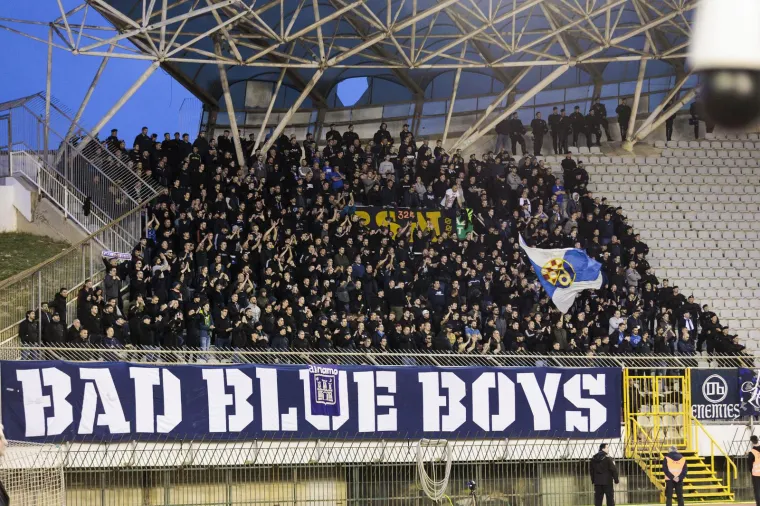 Bad Blue Boysi dobro su napunili kavez na Poljudu, ako se uzme u obzir da je radni dan. 