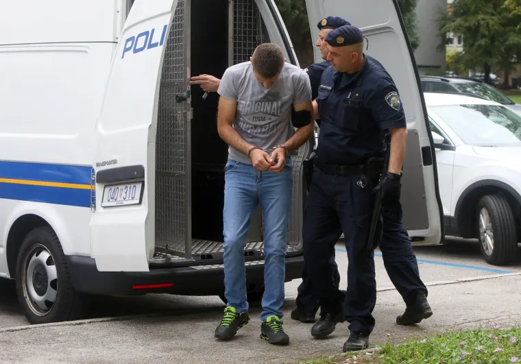 Ovo je mu&scaron;karac iz Gospića koji je nožem brutalno izbo suprugu i prijatelja