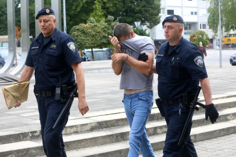 Ovo je mu&scaron;karac iz Gospića koji je nožem brutalno izbo suprugu i prijatelja