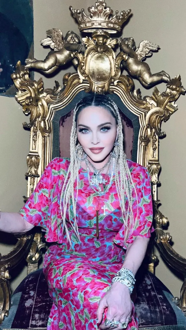 Lijevo je legendarna Madonna na Instagramu, a ovo kad je negdje na ulici 'ukebaju' paparazzi: Ljudi su zabrinuti