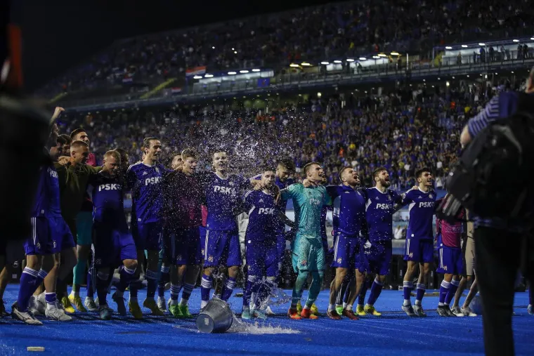 Petkovićeve škarice, šokantan gol Bodea i ludi produžeci: Pogledajte kako je izgledala velika Dinamova noć