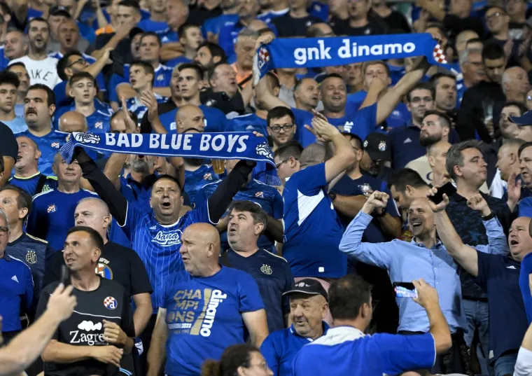 Spektakularni kadrovi nezapamćenog ludila: Petković nije mogao vjerovati; 'Nisu se gasili 120 minuta, svaka im čast'