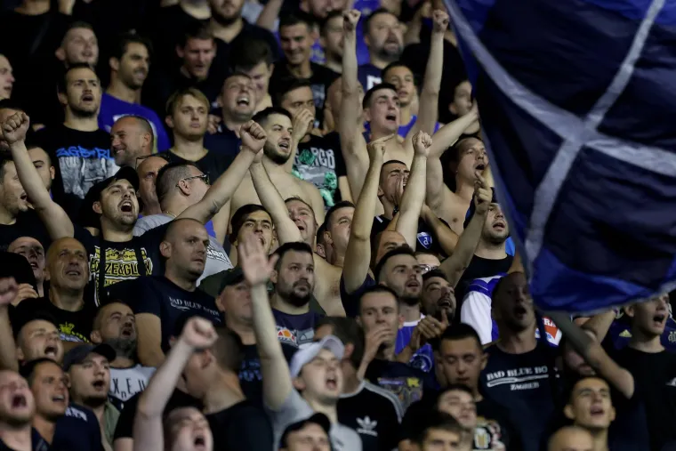 Spektakularni kadrovi nezapamćenog ludila: Petković nije mogao vjerovati; 'Nisu se gasili 120 minuta, svaka im čast'