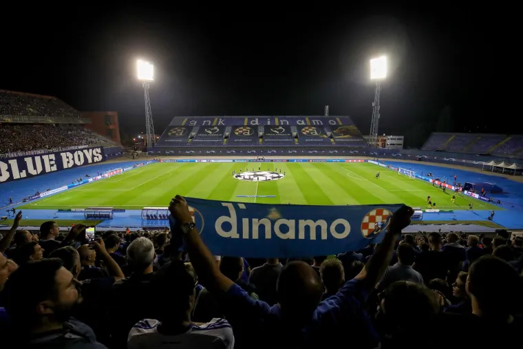 Spektakularni kadrovi nezapamćenog ludila: Petković nije mogao vjerovati; 'Nisu se gasili 120 minuta, svaka im čast'