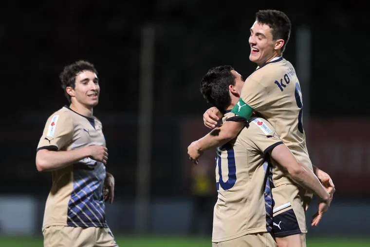 Iskopali smo ih! Pogledajte stare fotografije Matea Kovačića kad je kao mladi nogometa&scaron; igrao za Dinamo, neke su potpuni hit