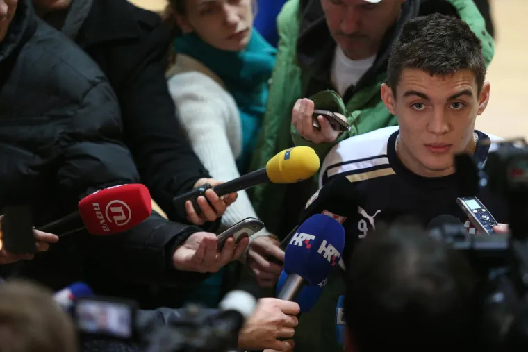 Iskopali smo ih! Pogledajte stare fotografije Matea Kovačića kad je kao mladi nogometa&scaron; igrao za Dinamo, neke su potpuni hit