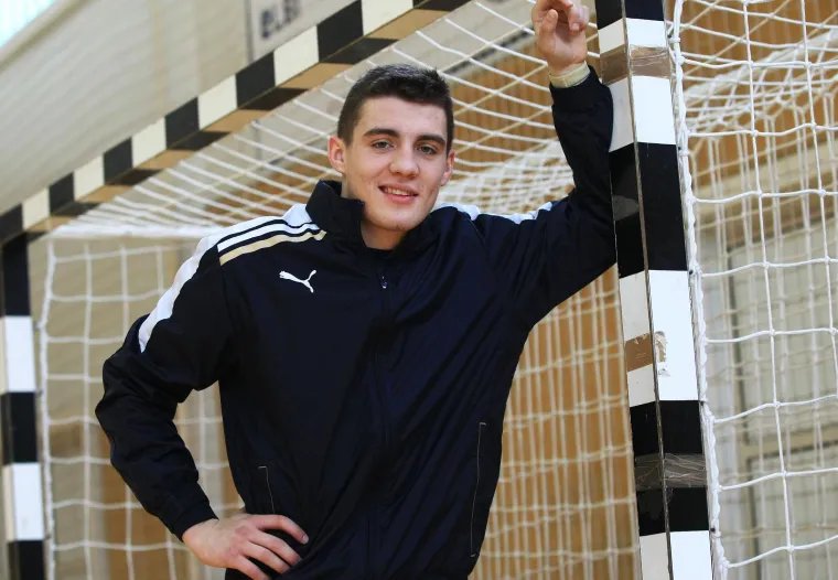 Iskopali smo ih! Pogledajte stare fotografije Matea Kovačića kad je kao mladi nogometa&scaron; igrao za Dinamo, neke su potpuni hit