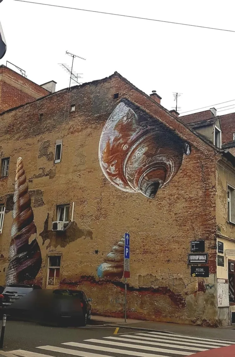 Anamarijina zgrada najviše je stradala... Postala je ruglo Zagreba, proglašena je opasnom, a sad je zarasla
