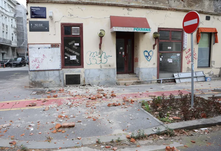 Anamarijina zgrada najviše je stradala... Postala je ruglo Zagreba, proglašena je opasnom, a sad je zarasla