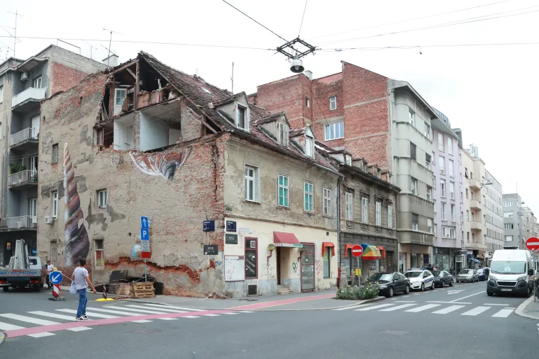 Anamarijina zgrada najviše je stradala... Postala je ruglo Zagreba, proglašena je opasnom, a sad je zarasla