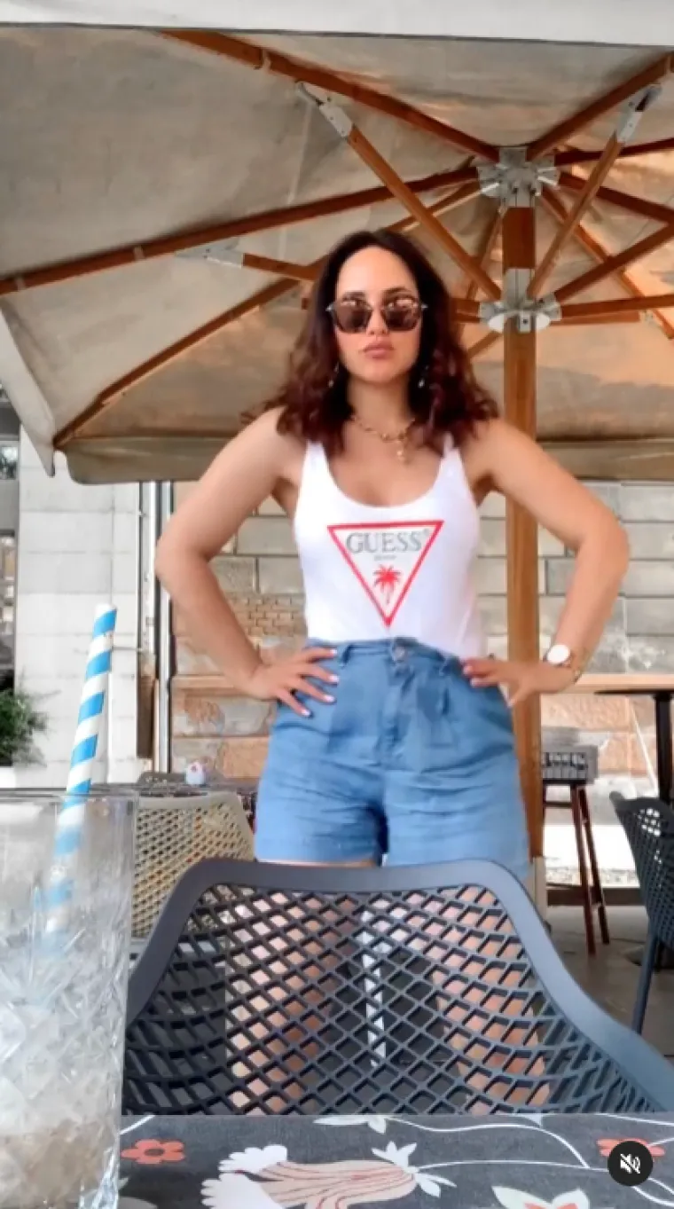 Lana Jurčević provocira iz kreveta - u donjem rublju i bez trunke &scaron;minke: 'Jedva čekam da se smrači...'