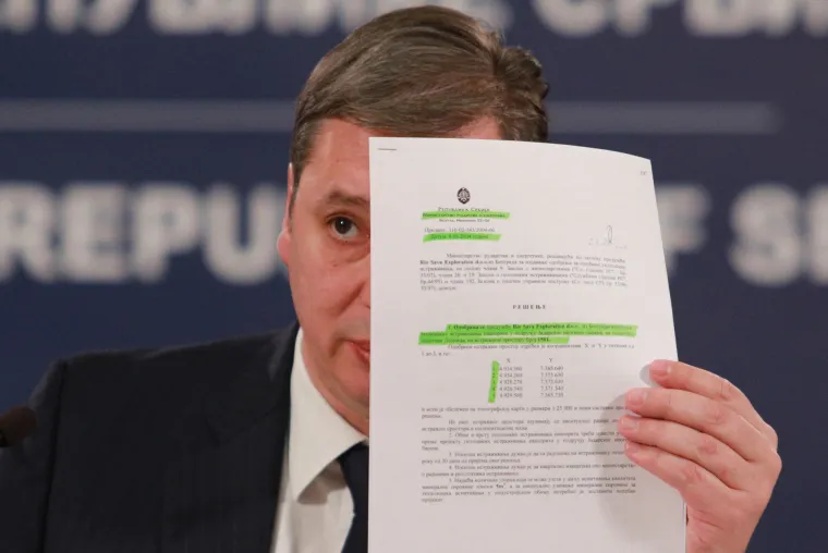 Ima tu i raznih dokumenata, izvješća... Da sve možete jasno vidjeti!