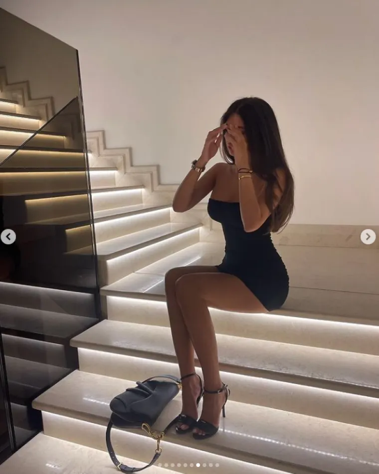 'Željela je bokove kao Kim Kardashian': Jedva punoljetnu kći Harisa Džinovića prozivaju zbog goli&scaron;avosti, ali i niza estetskih zahvata